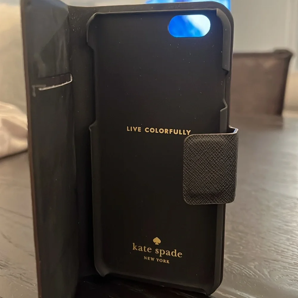 Kate spade phone case with magnetic closure